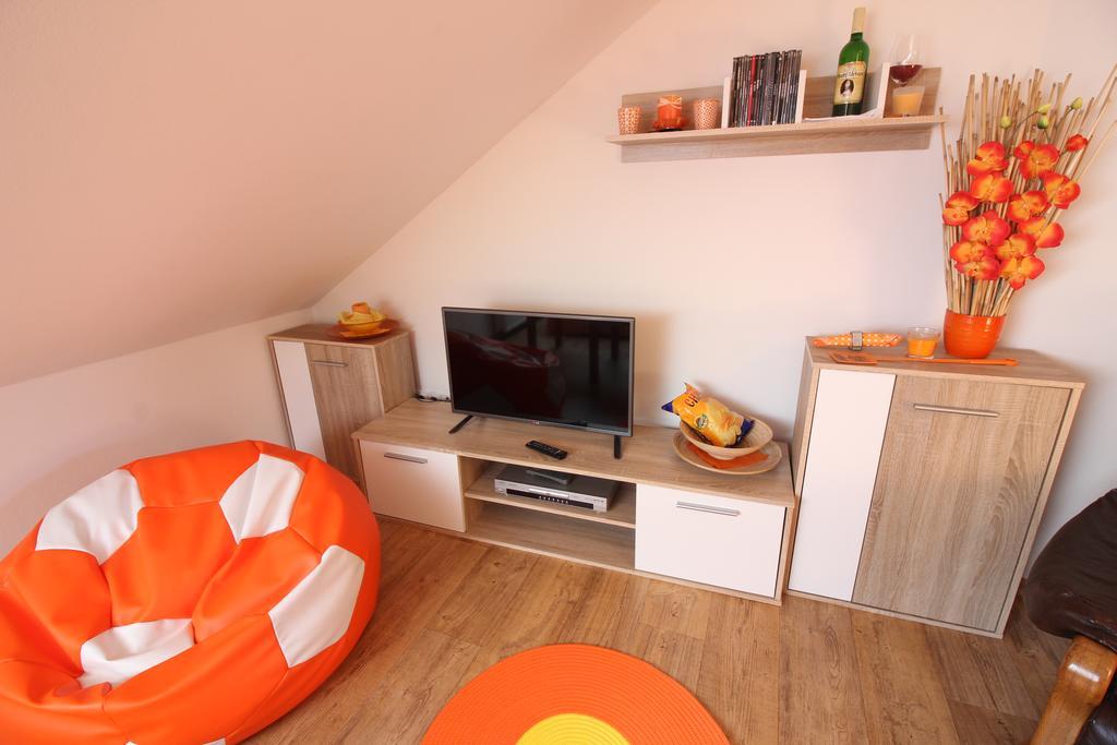 Orange Loft Apartment Kájov Zewnętrze zdjęcie